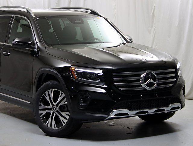 new 2025 Mercedes-Benz GLB 250 car, priced at $51,095