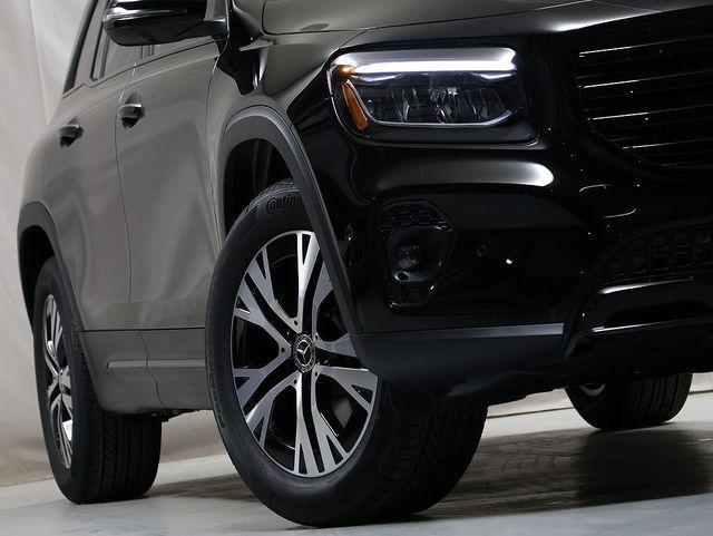 new 2026 Mercedes-Benz GLB 250 car, priced at $53,420