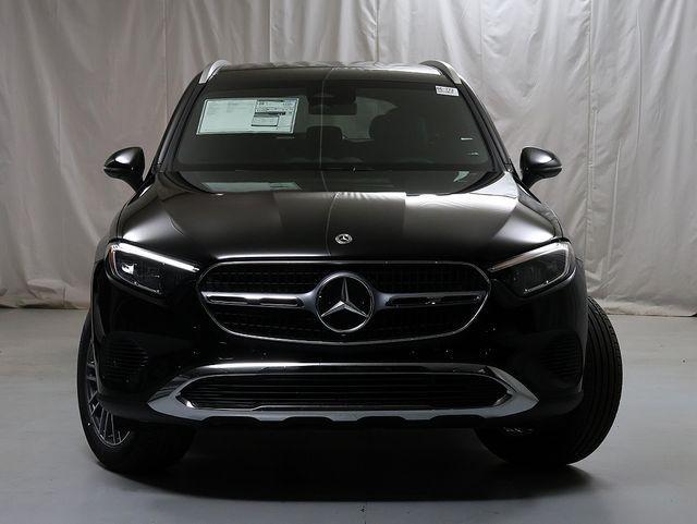 new 2026 Mercedes-Benz GLC 300 car, priced at $55,592