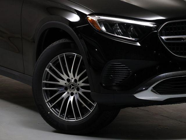 new 2026 Mercedes-Benz GLC 300 car, priced at $55,592