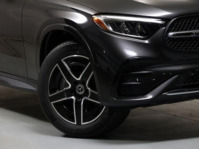new 2026 Mercedes-Benz GLC 300 car, priced at $62,032