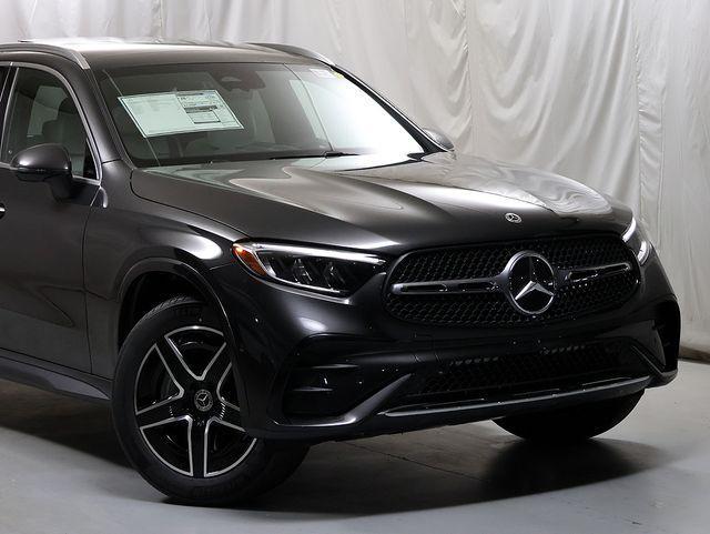 new 2026 Mercedes-Benz GLC 300 car, priced at $62,032