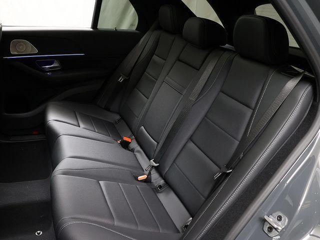 new 2026 Mercedes-Benz GLE 450 car, priced at $80,250