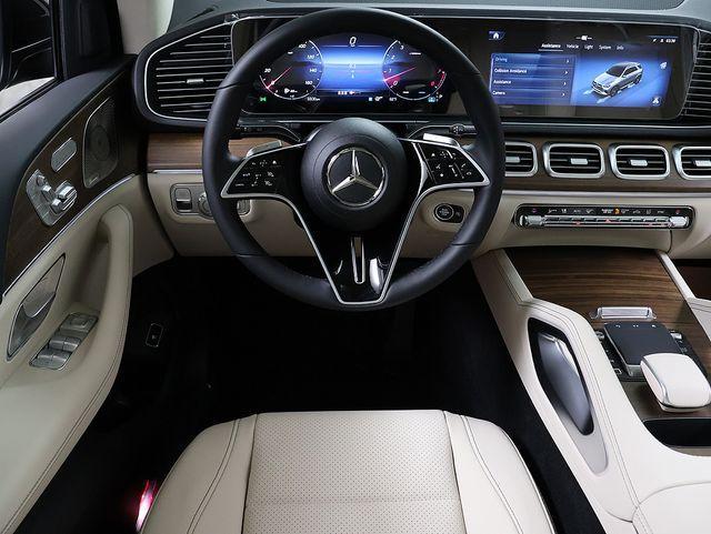 new 2026 Mercedes-Benz GLE 450 car, priced at $80,492