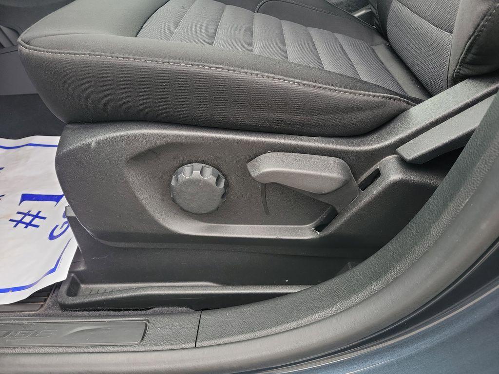 used 2024 Ford Edge car, priced at $19,779