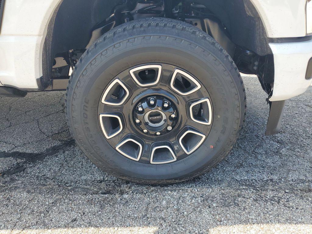 new 2025 Ford F-350 car, priced at $95,127