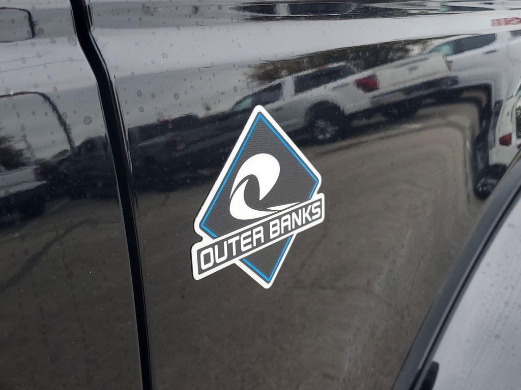 new 2025 Ford Bronco car, priced at $52,663