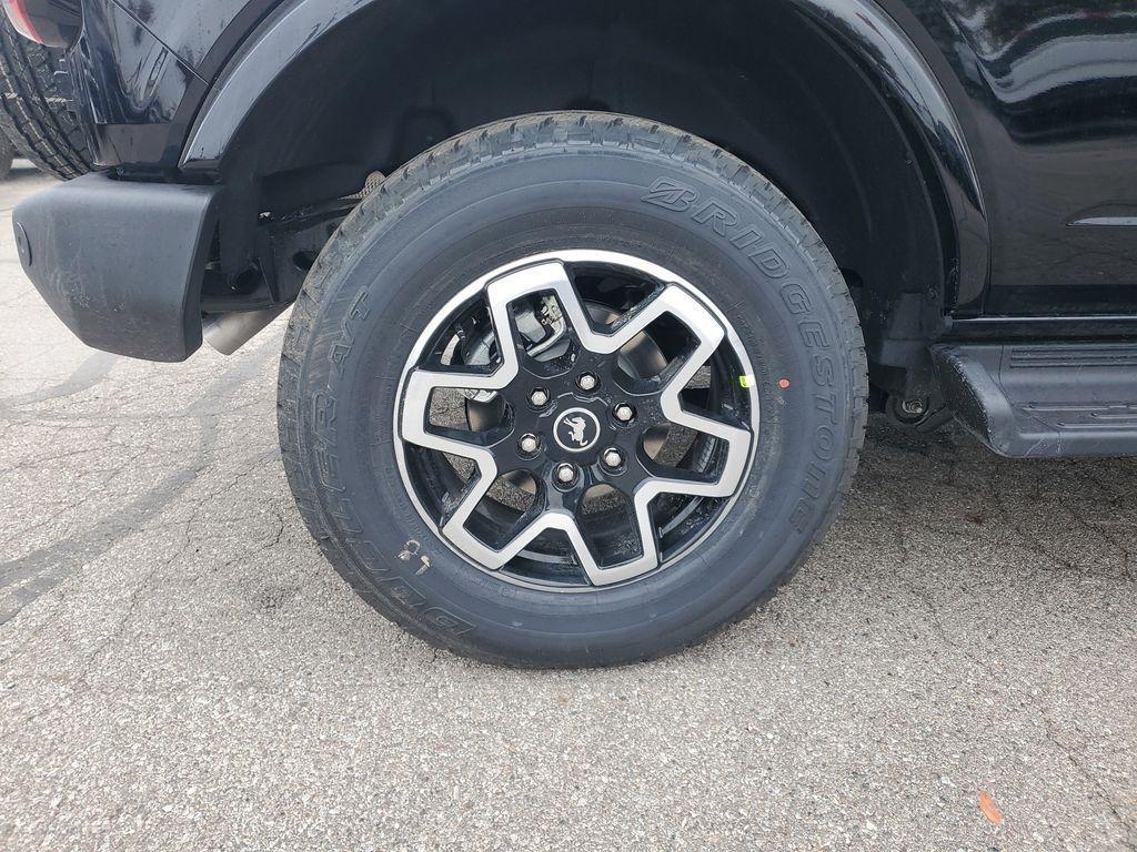 new 2025 Ford Bronco car, priced at $52,663