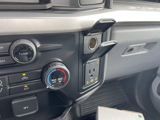 new 2025 Ford F-450 car, priced at $71,700