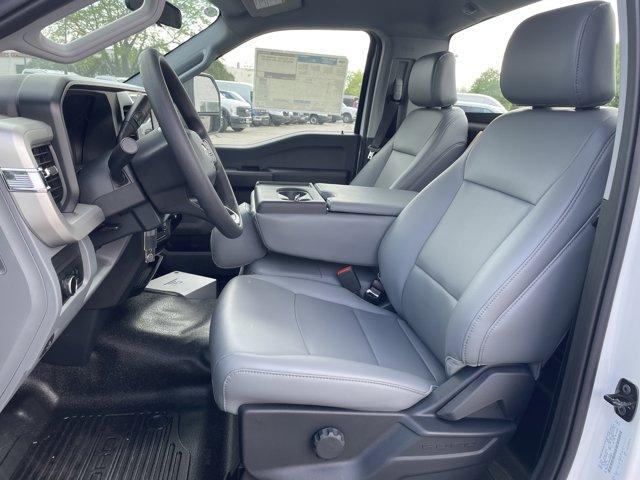 new 2025 Ford F-450 car, priced at $71,700