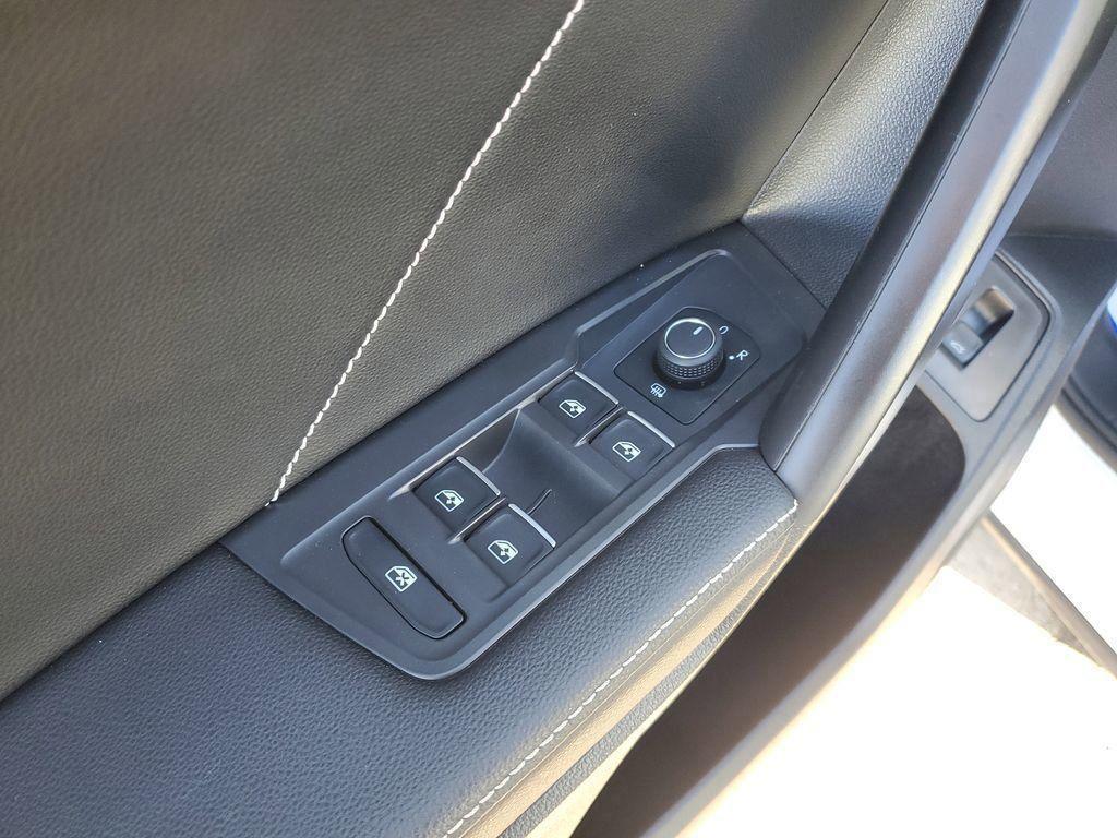 used 2022 Volkswagen Tiguan car, priced at $18,595