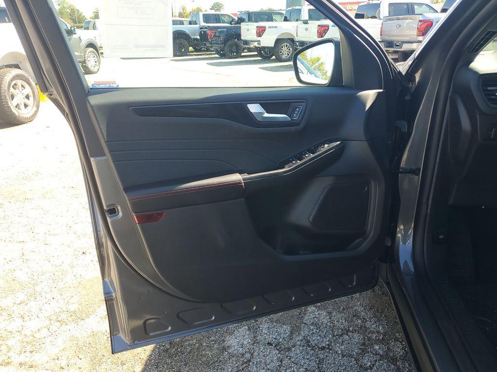 new 2026 Ford Escape car, priced at $31,379