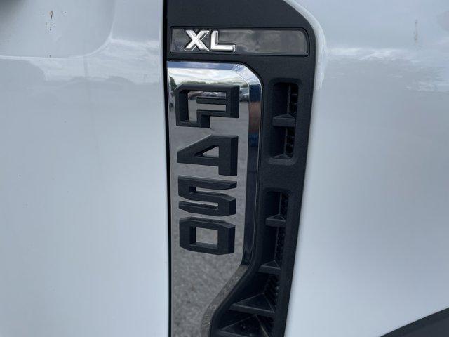 new 2025 Ford F-450 car, priced at $71,700