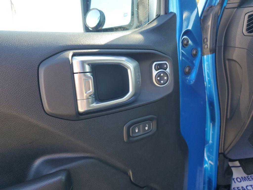 used 2021 Jeep Gladiator car, priced at $28,661