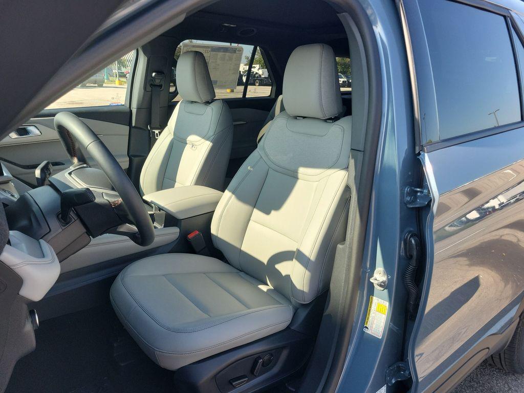 new 2027 Ford Explorer car