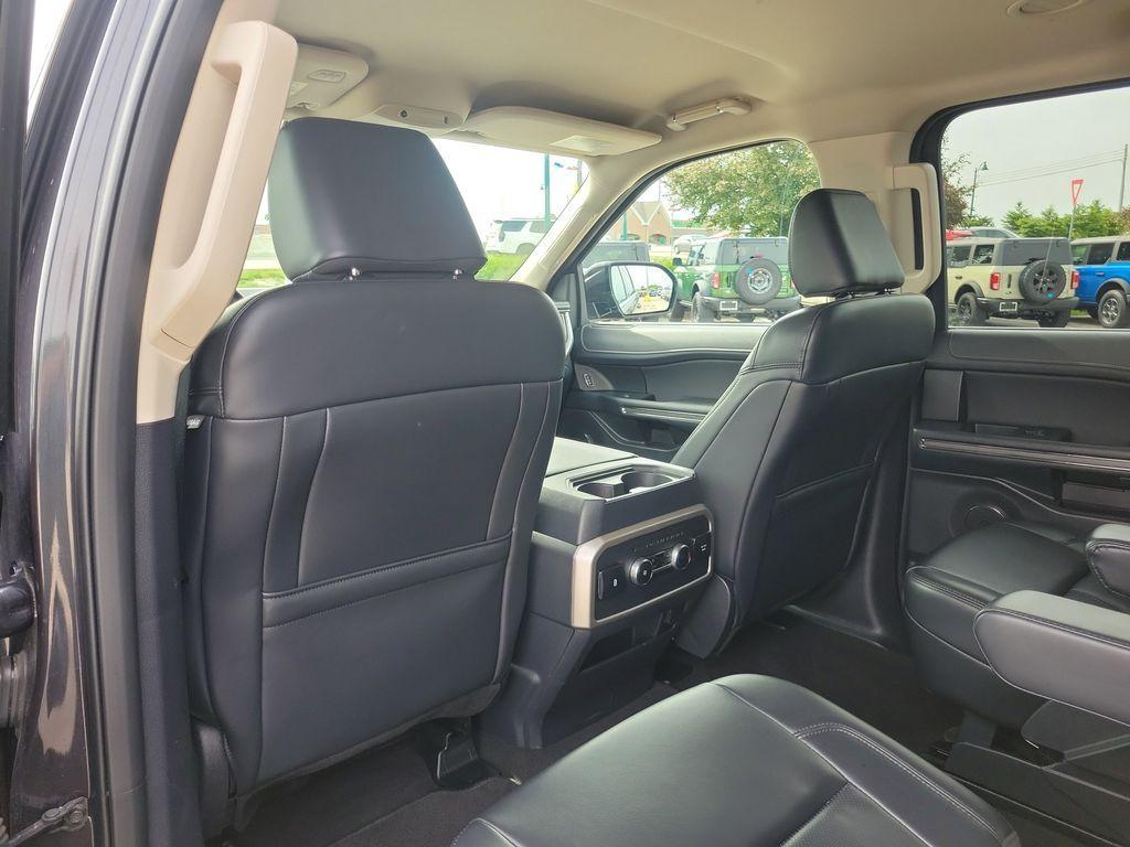 used 2024 Ford Expedition car, priced at $39,855