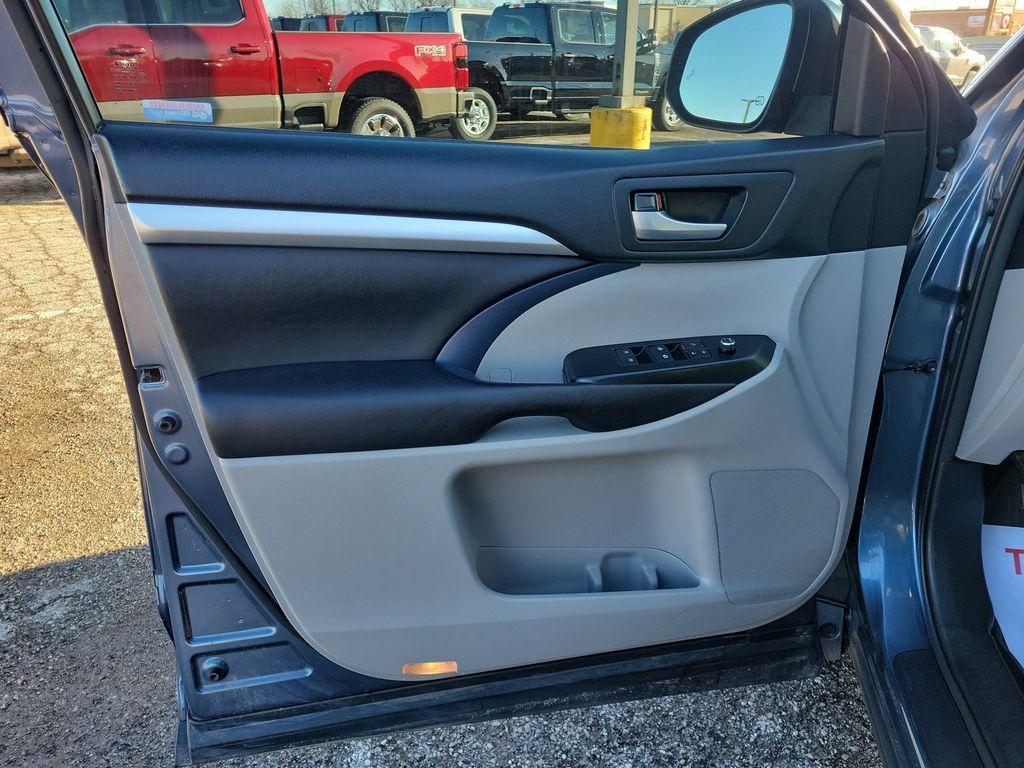 used 2017 Toyota Highlander car, priced at $20,874