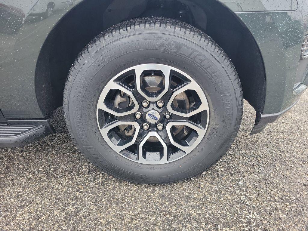 used 2023 Ford Expedition car, priced at $44,158