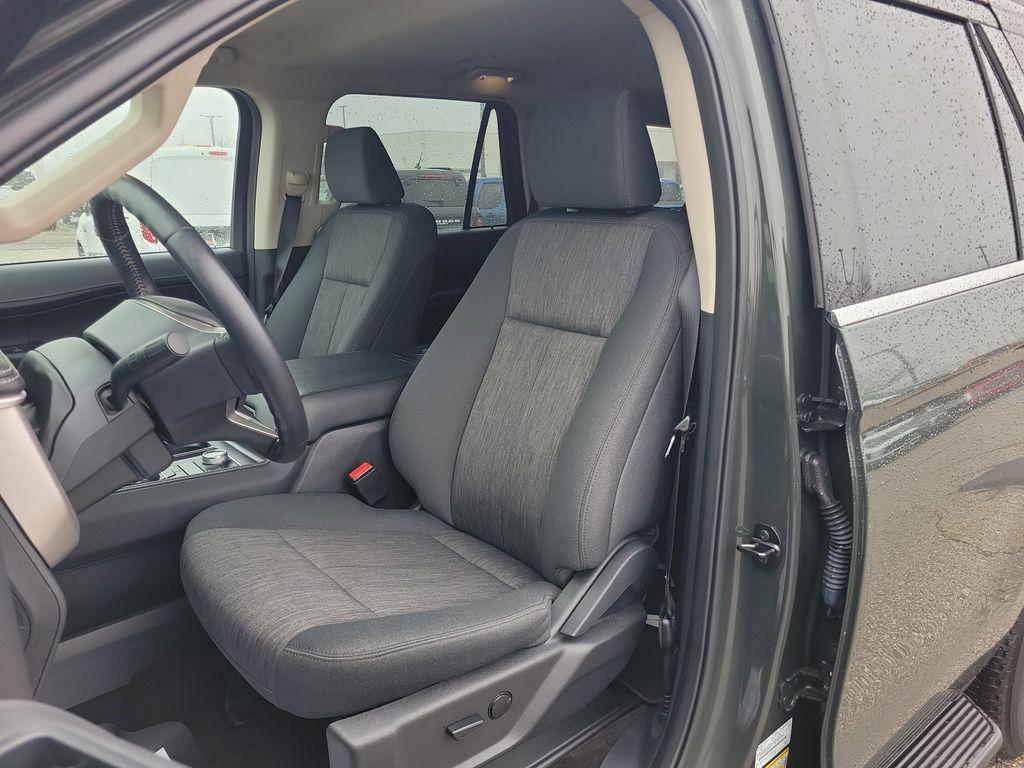 used 2023 Ford Expedition car, priced at $44,158