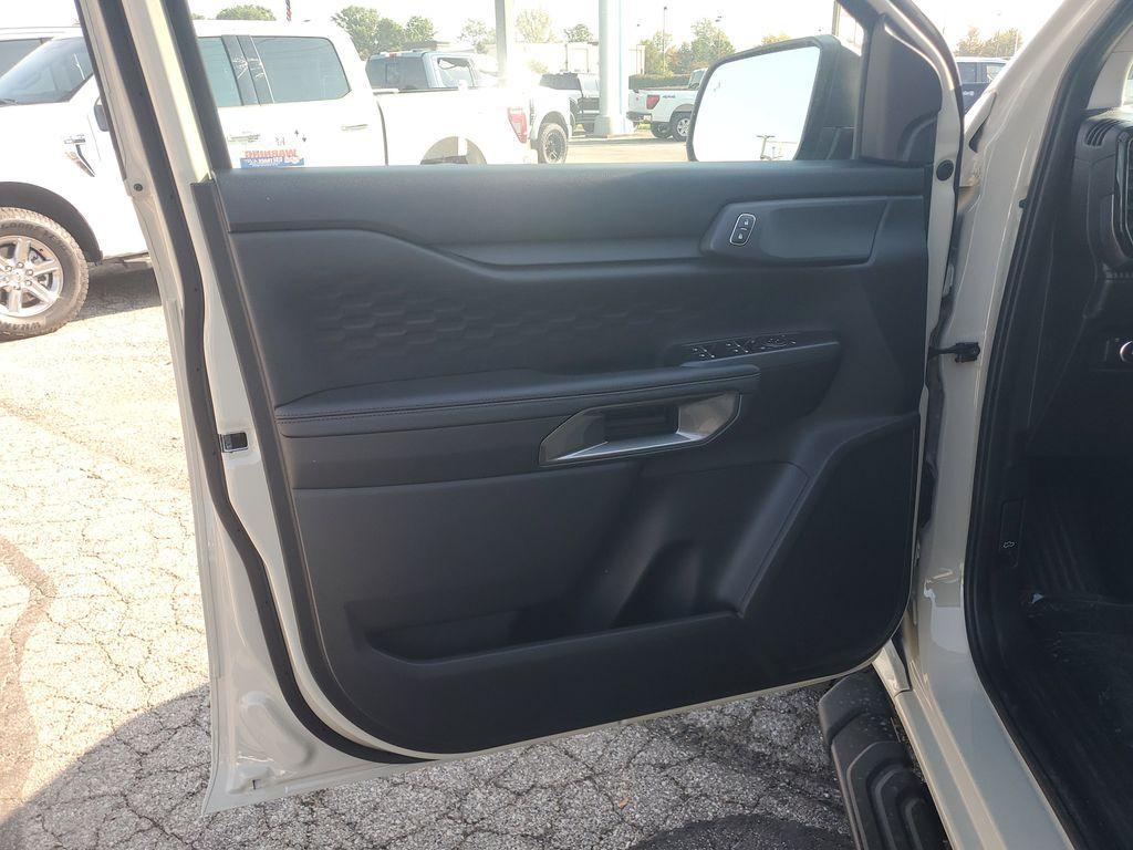 new 2025 Ford Ranger car, priced at $43,717