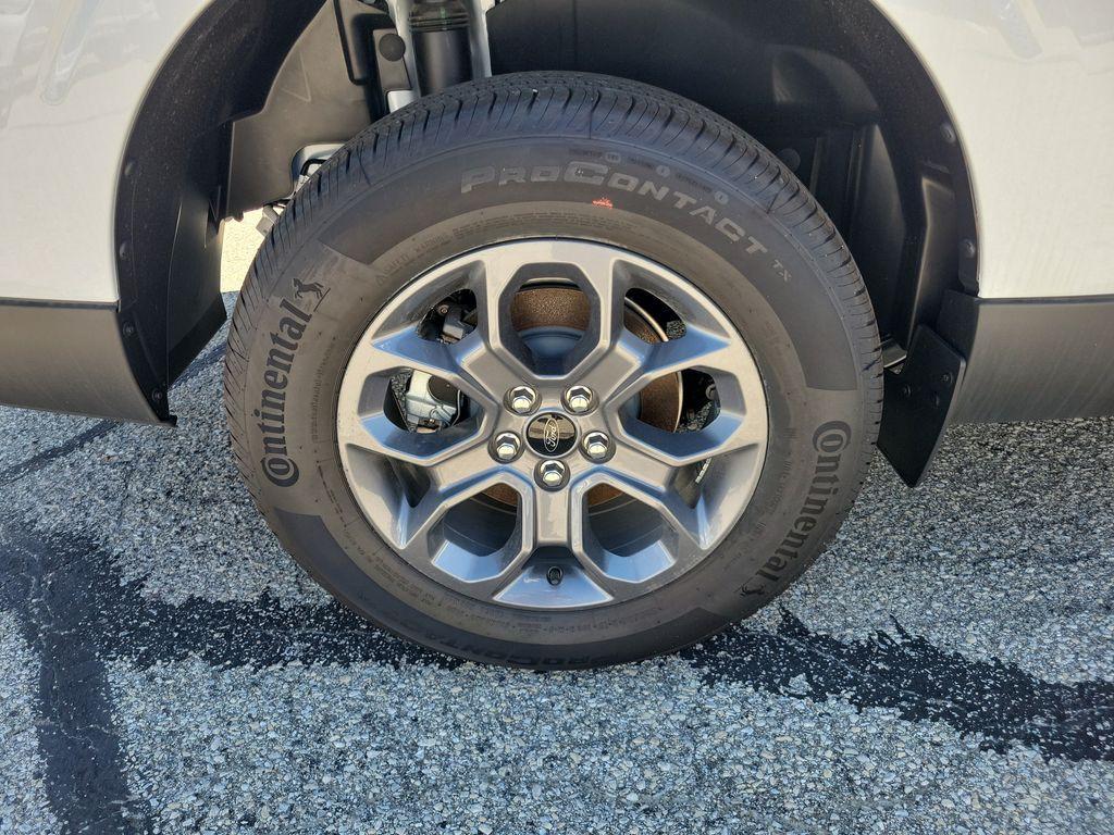 new 2025 Ford Maverick car, priced at $34,900