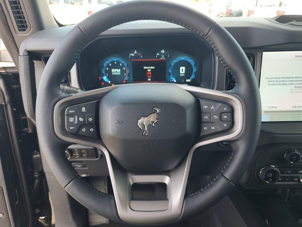 new 2025 Ford Bronco car, priced at $58,536