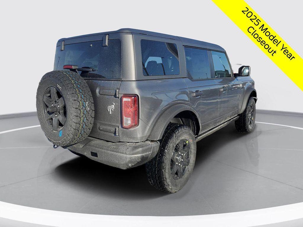 new 2025 Ford Bronco car, priced at $47,613