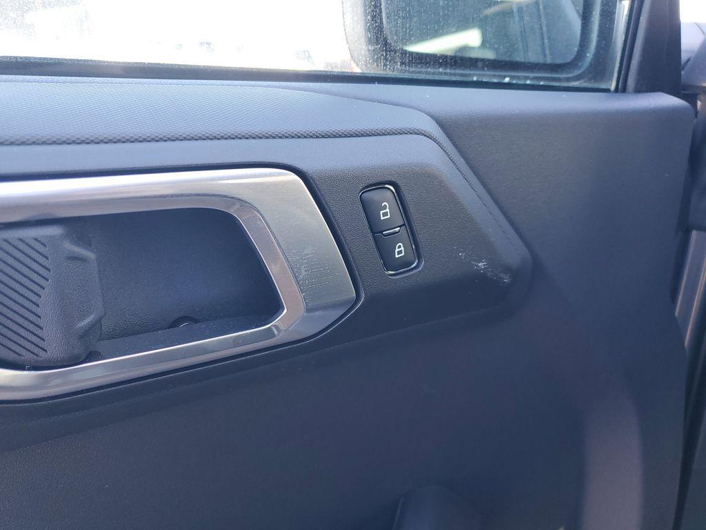 new 2025 Ford Bronco car, priced at $48,905