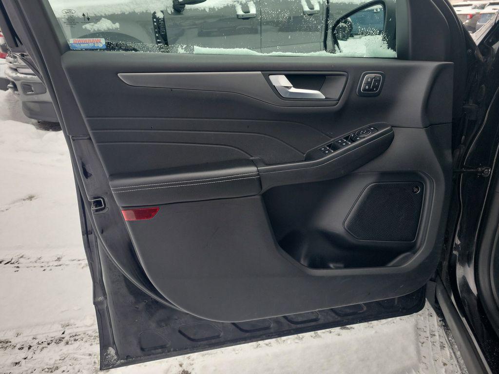 used 2023 Ford Escape car, priced at $19,916