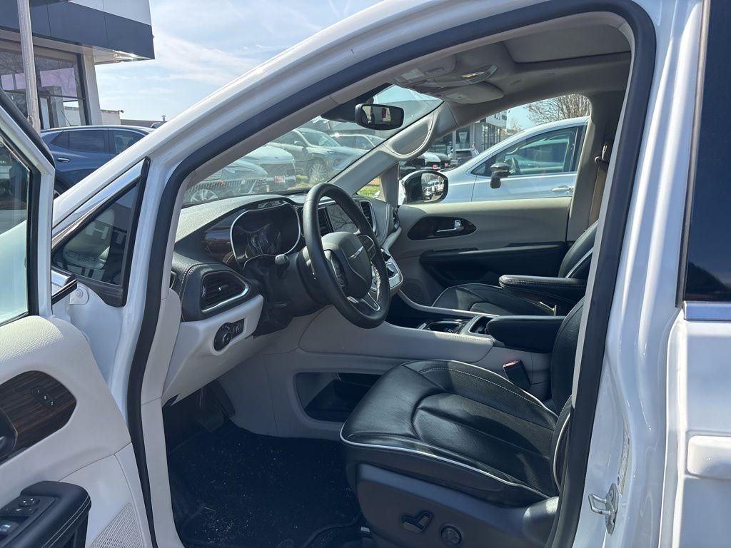 used 2023 Chrysler Pacifica car, priced at $25,200