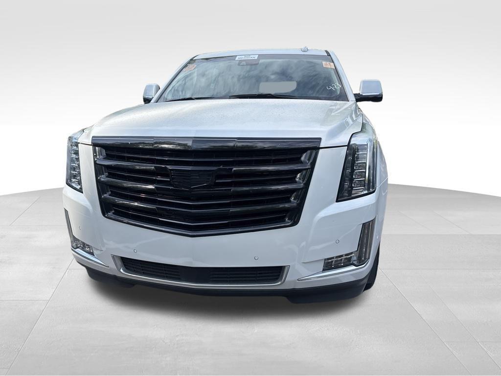 used 2020 Cadillac Escalade ESV car, priced at $41,850