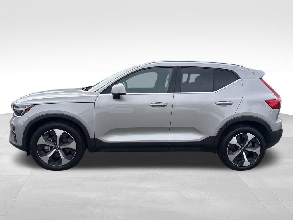 used 2025 Volvo XC40 car, priced at $35,490