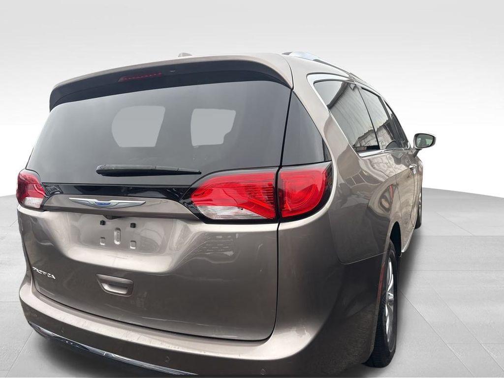 used 2018 Chrysler Pacifica car, priced at $9,995