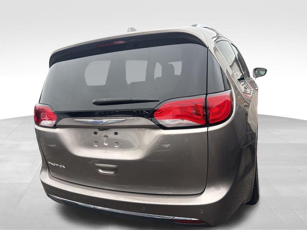 used 2018 Chrysler Pacifica car, priced at $9,995