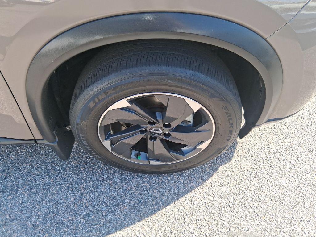 used 2024 Nissan Rogue car, priced at $23,900