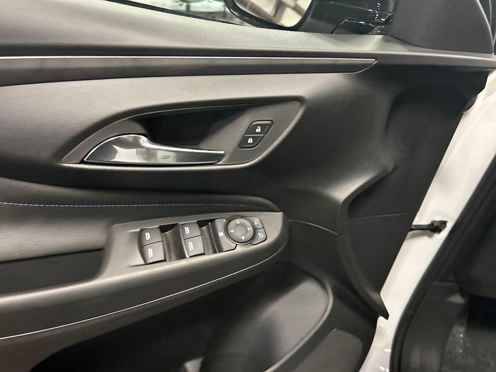 new 2026 Buick Envista car, priced at $27,059