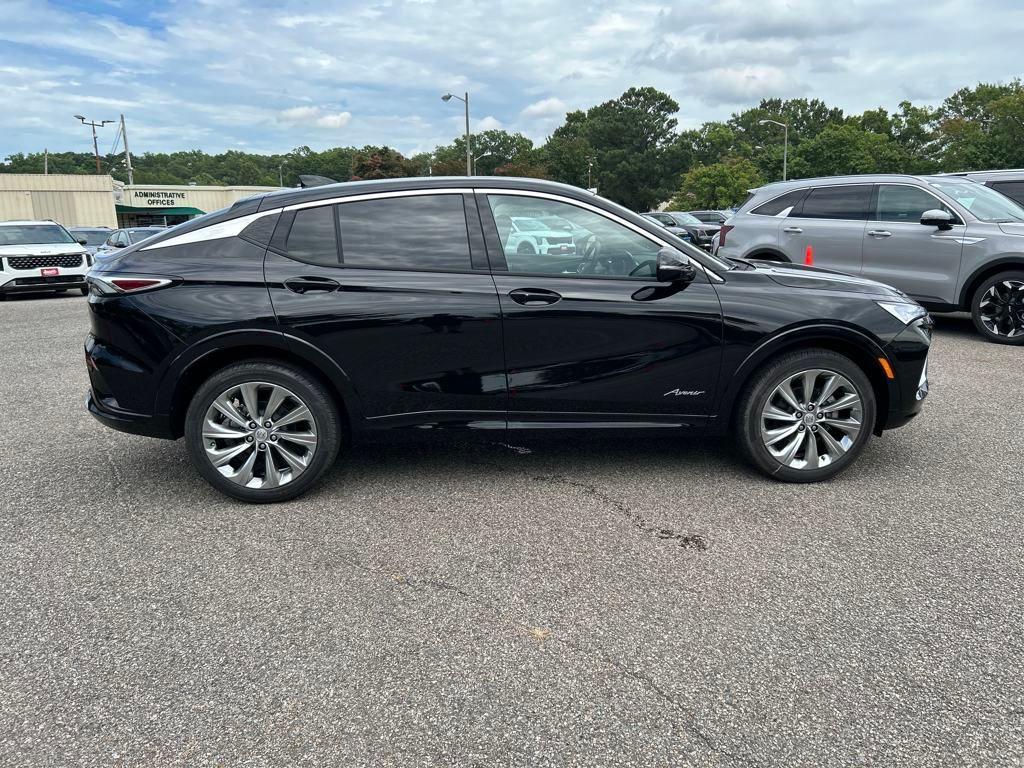 new 2025 Buick Envista car, priced at $28,390