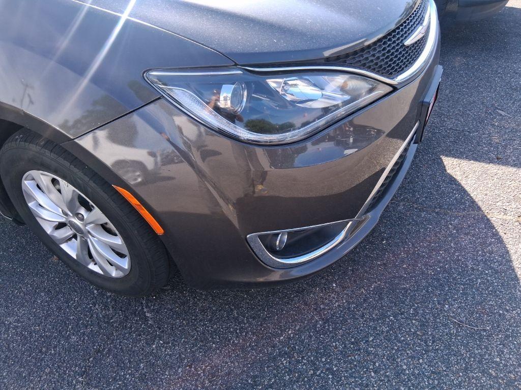 used 2018 Chrysler Pacifica car, priced at $11,850
