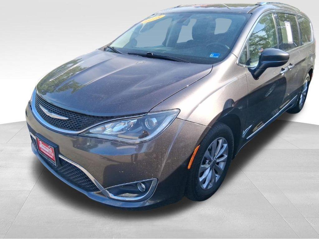 used 2018 Chrysler Pacifica car, priced at $11,850