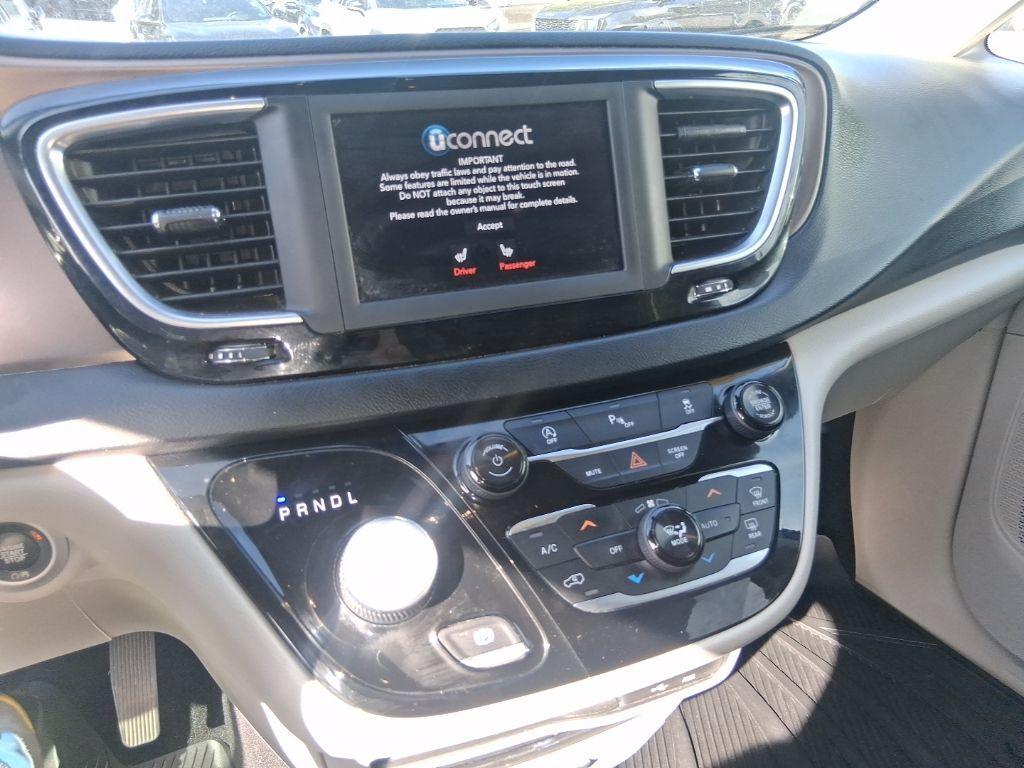 used 2018 Chrysler Pacifica car, priced at $11,850