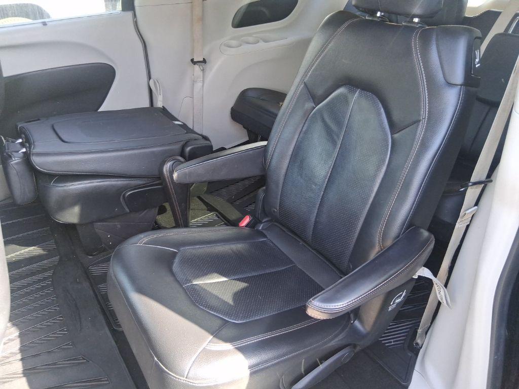 used 2018 Chrysler Pacifica car, priced at $11,850