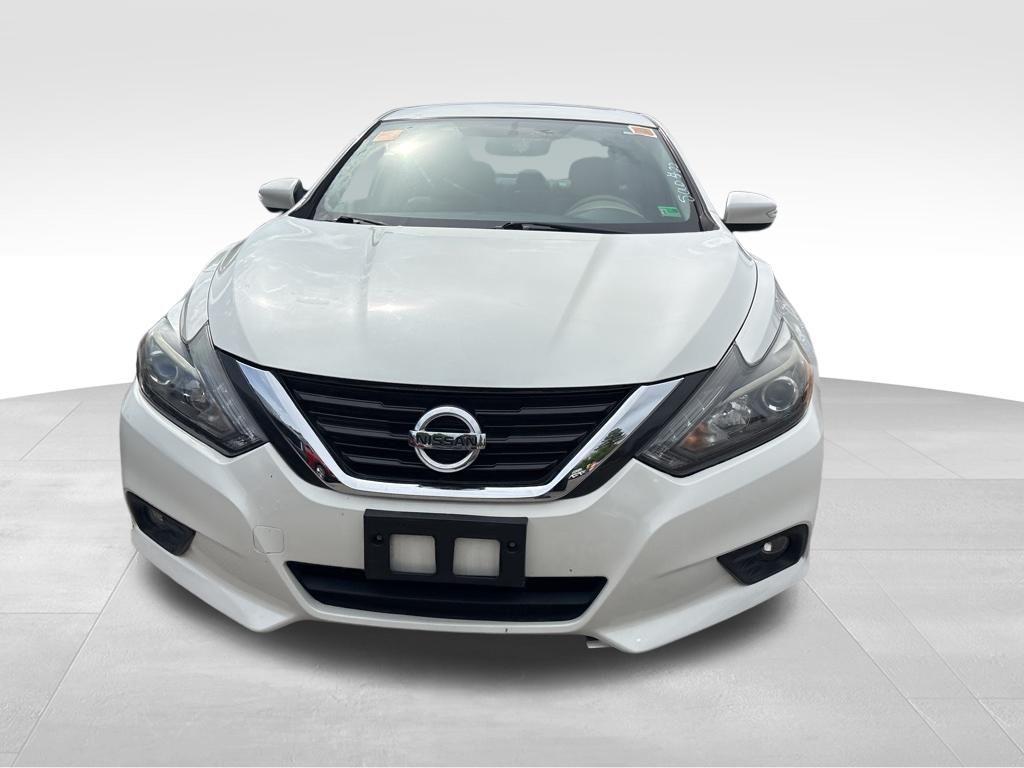 used 2016 Nissan Altima car, priced at $13,999