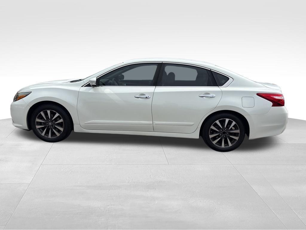 used 2016 Nissan Altima car, priced at $13,999