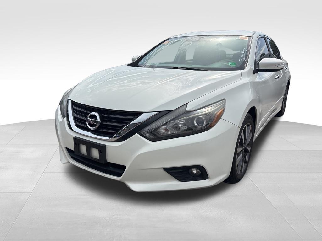 used 2016 Nissan Altima car, priced at $13,999
