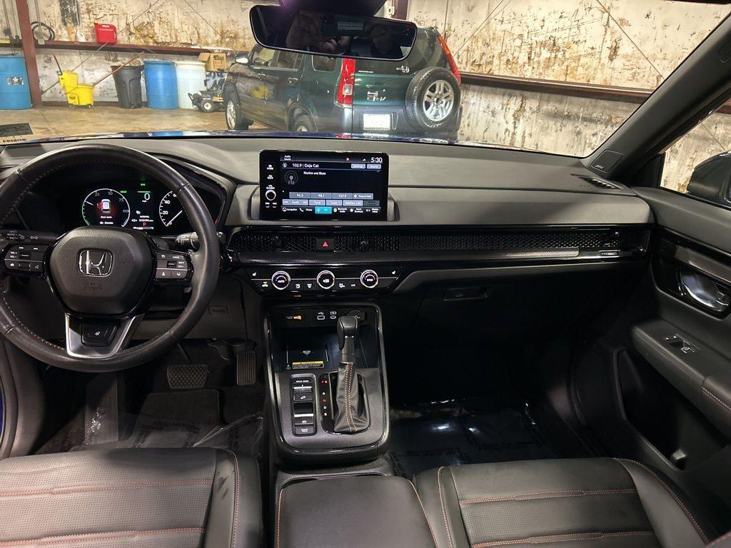 used 2025 Honda CR-V Hybrid car, priced at $35,900