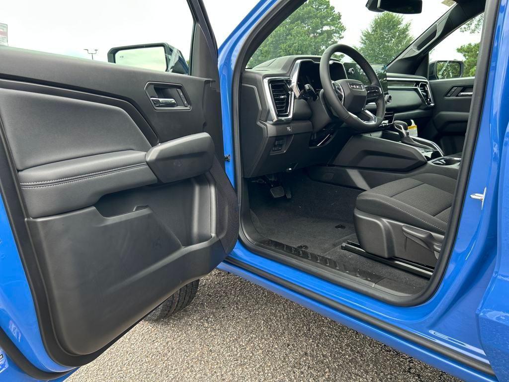 new 2026 GMC Canyon car, priced at $41,045