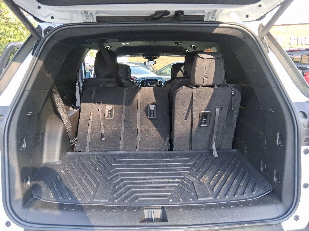 used 2022 Chevrolet Traverse car, priced at $25,769