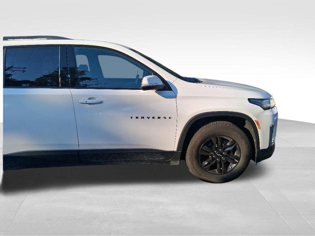 used 2022 Chevrolet Traverse car, priced at $25,769