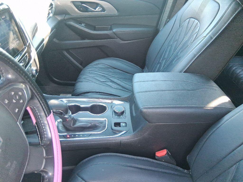 used 2022 Chevrolet Traverse car, priced at $25,769
