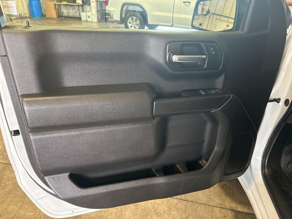 used 2024 GMC Sierra 1500 car, priced at $26,500